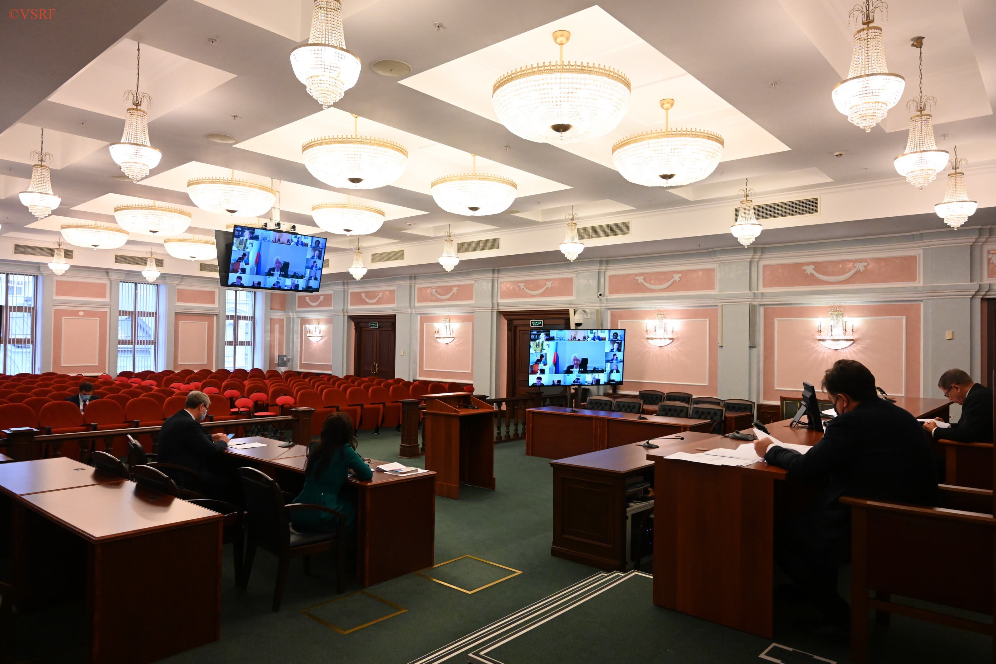 Первое заседание Пленума Верховного Суда России в онлайн-формате 19 мая 2020 года